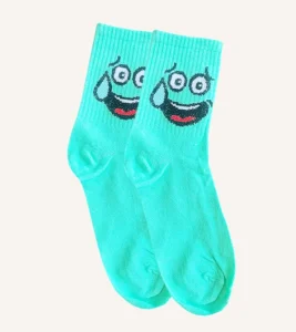 Descubre nuestras calcetas de comodidad máxima, diseñadas para brindarte una sensación de suavidad y confort en cada paso.