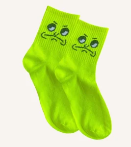 Descubre nuestras calcetas de comodidad máxima, diseñadas para brindarte una sensación de suavidad y confort en cada paso.