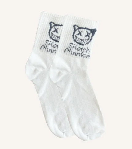 Descubre nuestras calcetas de comodidad máxima, diseñadas para brindarte una sensación de suavidad y confort en cada paso.