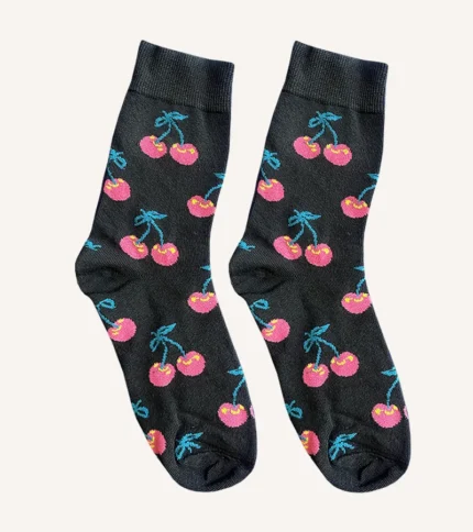 Descubre nuestras calcetas de comodidad máxima, diseñadas para brindarte una sensación de suavidad y confort en cada paso.