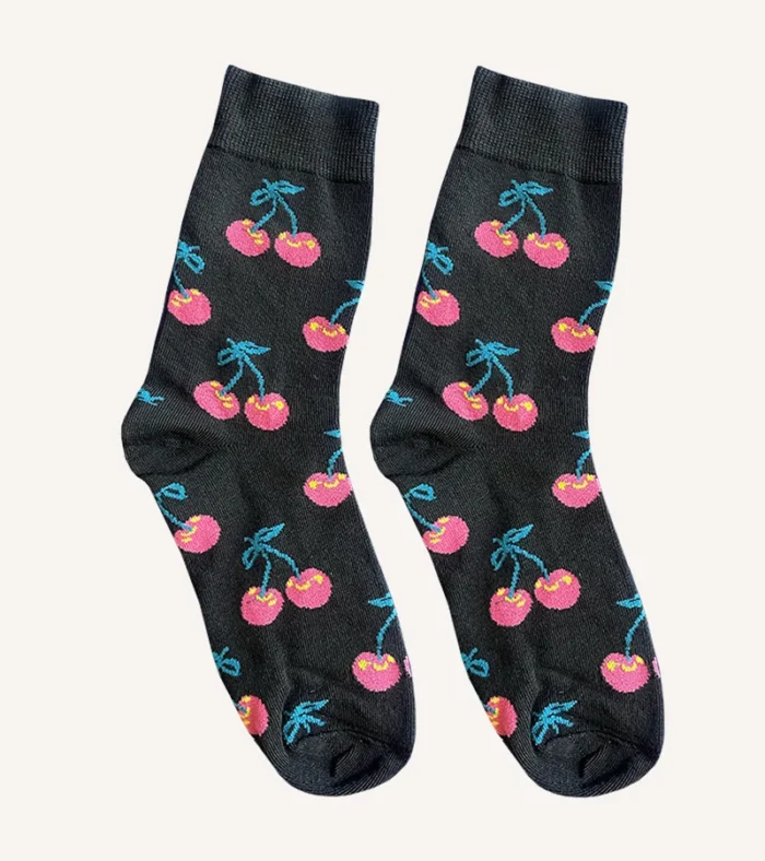 Descubre nuestras calcetas de comodidad máxima, diseñadas para brindarte una sensación de suavidad y confort en cada paso.