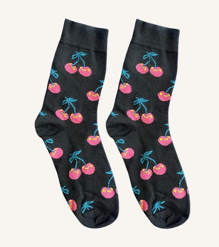 Descubre nuestras calcetas de comodidad máxima, diseñadas para brindarte una sensación de suavidad y confort en cada paso.