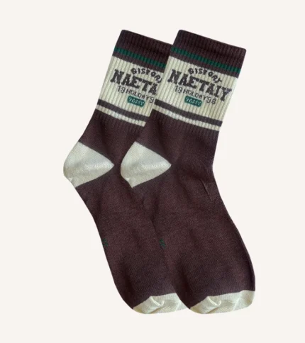 Descubre nuestras calcetas de comodidad máxima, diseñadas para brindarte una sensación de suavidad y confort en cada paso.
