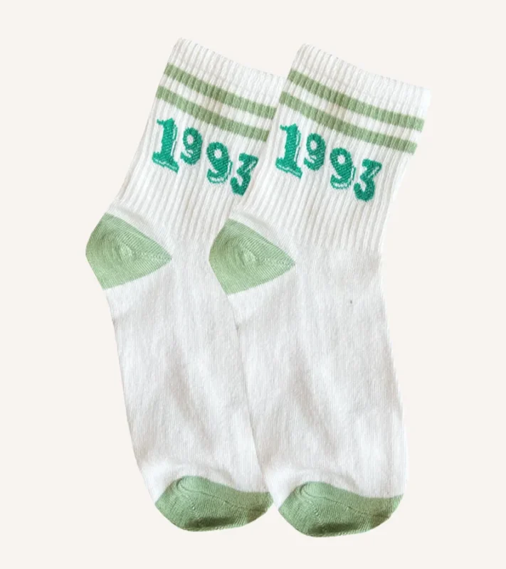 Descubre nuestras calcetas de comodidad máxima, diseñadas para brindarte una sensación de suavidad y confort en cada paso.